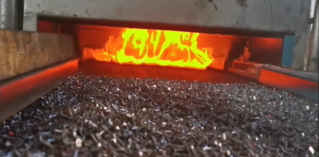 淬火爐網(wǎng)帶如何更換安裝？